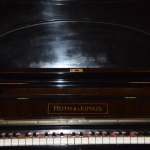 Roth & Junius piano